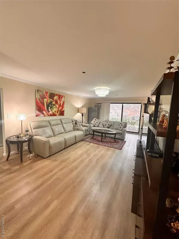 Scarsdale, NY 10583,508 Central Park AVE #5108