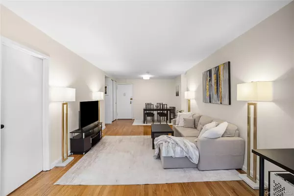 Hartsdale, NY 10530,111 E Hartsdale AVE #4G