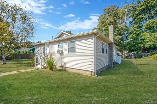 Mastic Beach, NY 11951,15 Sayville RD