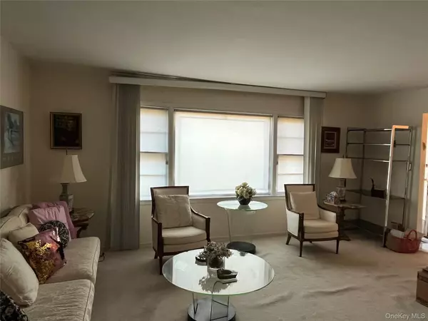 Little Neck, NY 11362,262-39 60th AVE