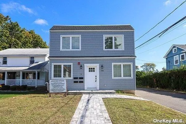 Roslyn Heights, NY 11577,156 Jefferson AVE #3