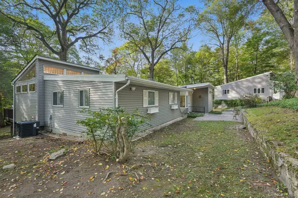 Mahopac, NY 10541,69 Woodland RD