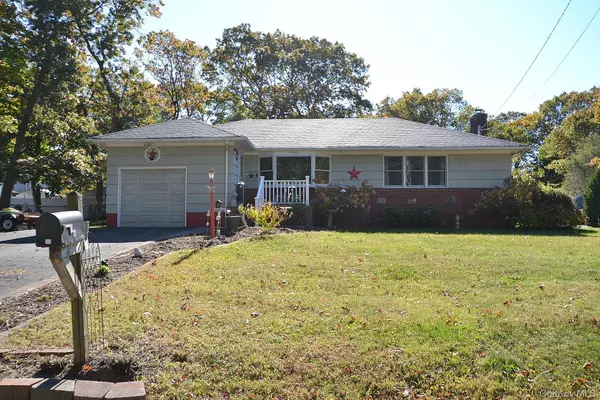 Selden, NY 11784,50 Tuscala ST