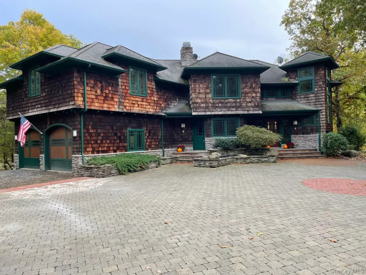 Highland, NY 12528,243 Hawleys Corners RD