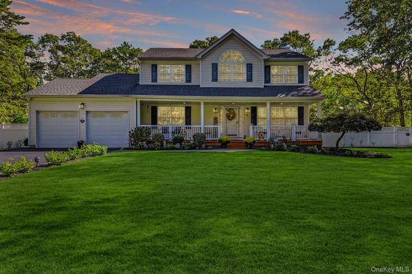 Ridge, NY 11961,3 Farmhouse DR