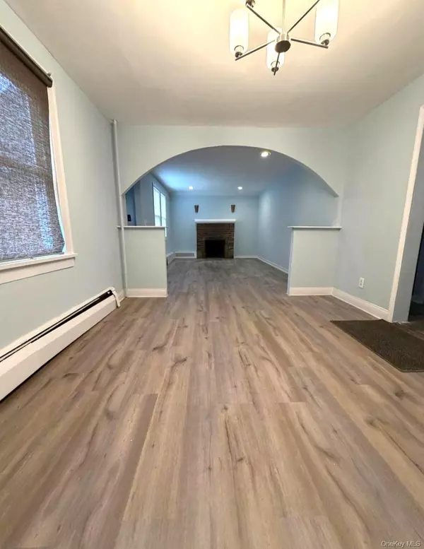 Uniondale, NY 11553,363 Clarendon RD