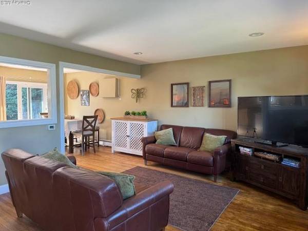 Farmingdale, NY 11735,28 Lockwood AVE