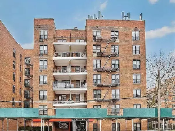 Flushing, NY 11354,38-25 Parsons BLVD #3H