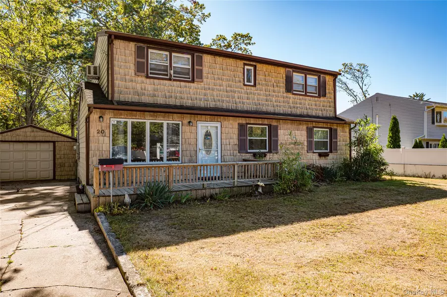 20 W Belmont ST, Bay Shore, NY 11706