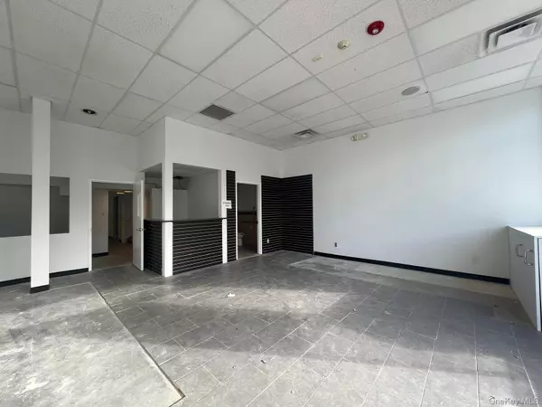 New Hyde Park, NY 11040,411 Jericho TPKE