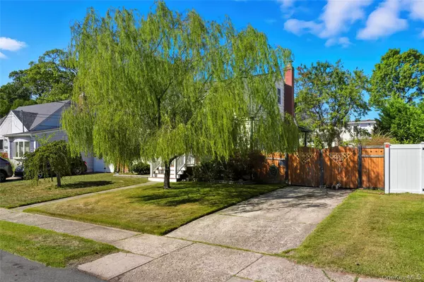 Copiague, NY 11726,307 Ferndale CT