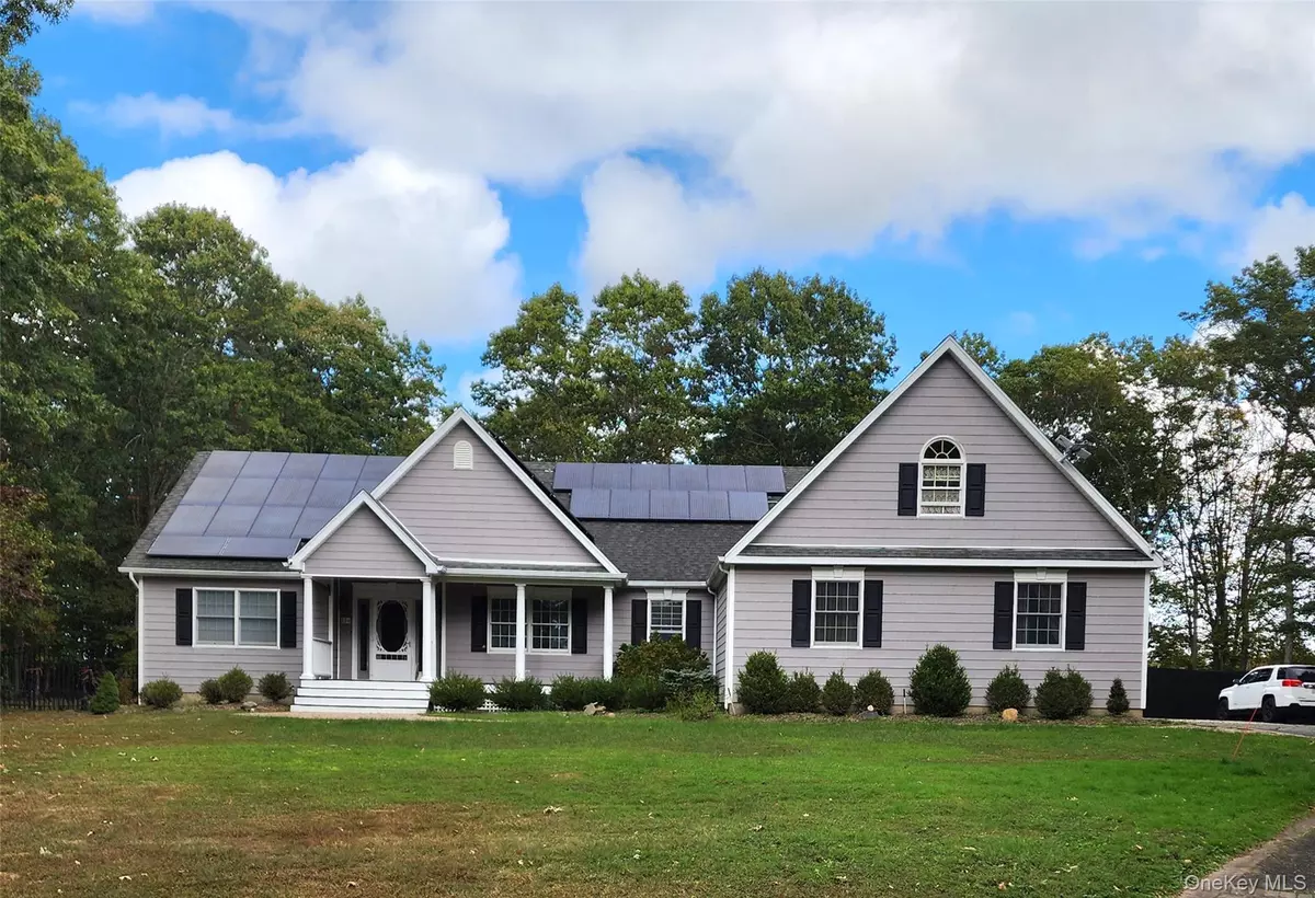 Baiting Hollow, NY 11933,156 N Woods RD