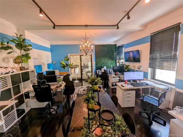 Astoria, NY 11105,22-45 31st St 31 Street