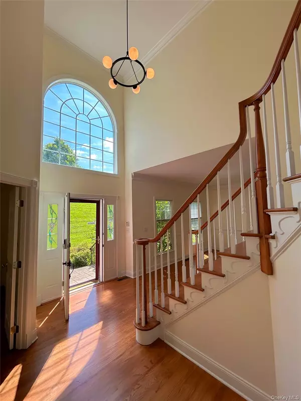 Wappingers Falls, NY 12590,101 Sunflower CIR