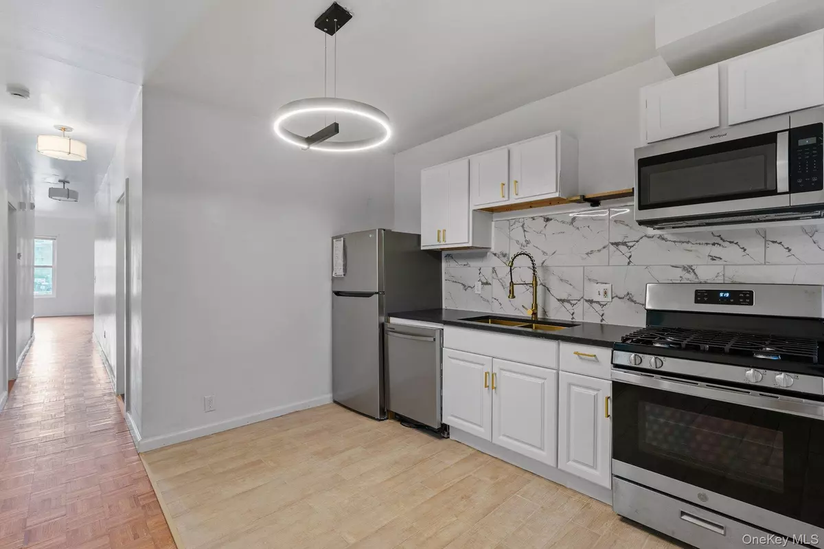 Call Listing Agent, NY 12208,99 Dana AVE