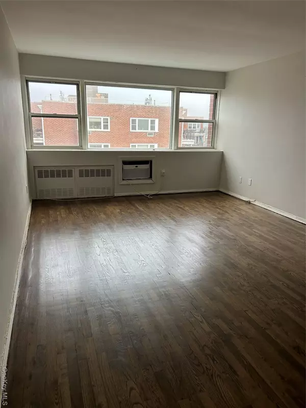 Long Beach, NY 11561,750 Shore RD #6F