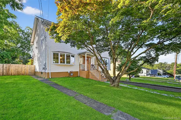 Garnerville, NY 10923,14 Malone AVE