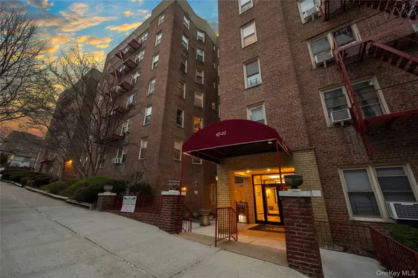 Forest Hills, NY 11375,67-25 Clyde ST #7H