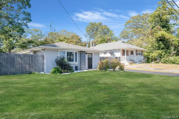 Mastic, NY 11950,6 Bonny DR