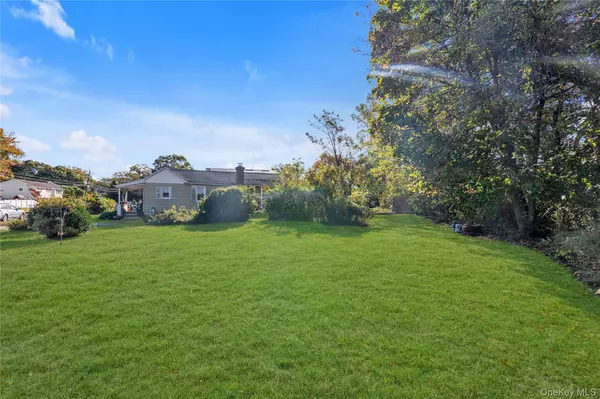 West Babylon, NY 11704,166 & 170 Woodrow Pkwy