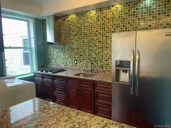 Bellmore, NY 11710,221 Bedford AVE