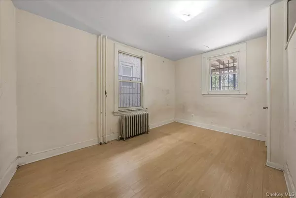 Mount Vernon, NY 10550,421 S 10th AVE