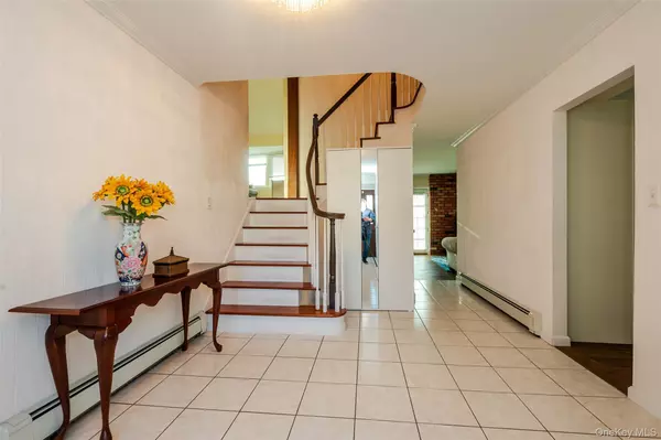 Oceanside, NY 11572,3930 Jane LN