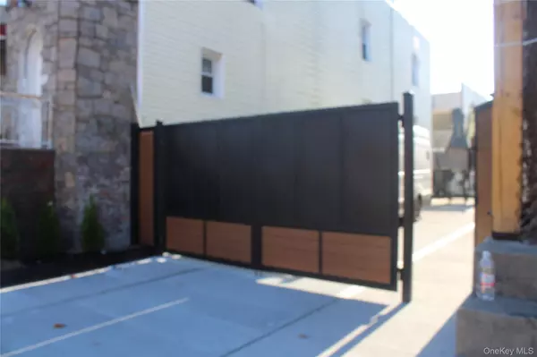 Brooklyn, NY 11207,816 Barbey ST #2