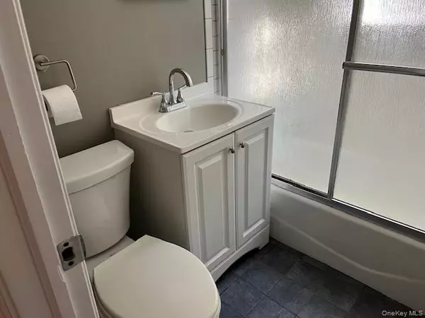 Mastic Beach, NY 11951,289 Jefferson