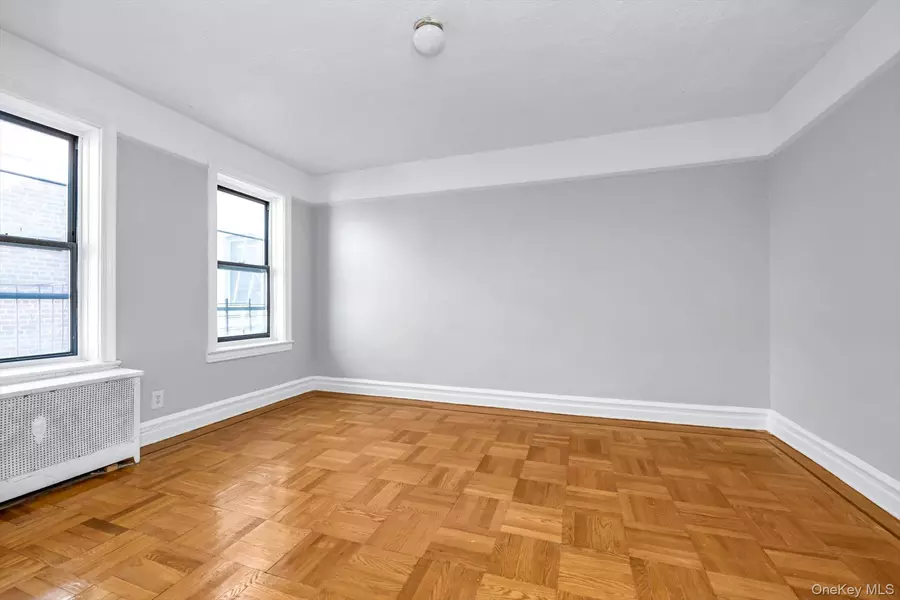 83-44 Lefferts BLVD #6C, Kew Gardens, NY 11415
