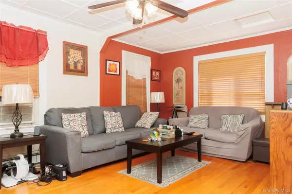 Bronx, NY 10465,6 Elm PL #6