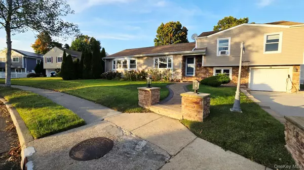 Hicksville, NY 11801,14 Boulevard DR