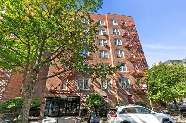33-04 91st ST #5L, Jackson Heights, NY 11372