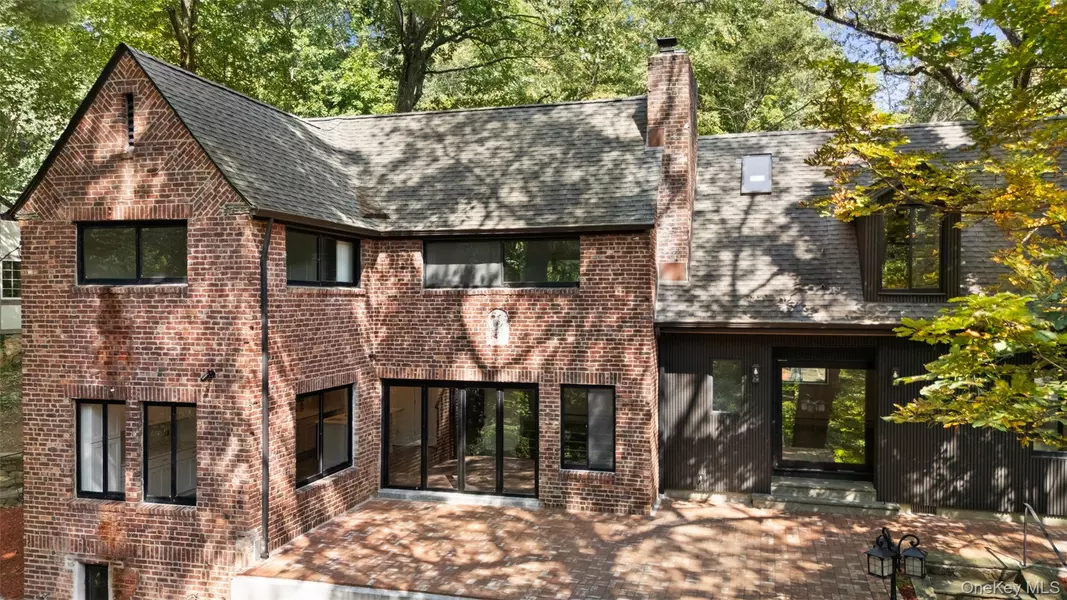 27 Hardscrabble RD, Briarcliff Manor, NY 10510