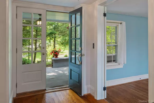 Pleasantville, NY 10570,27 Bedford RD