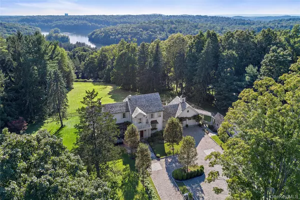16 Whippoorwill RD, Armonk, NY 10504