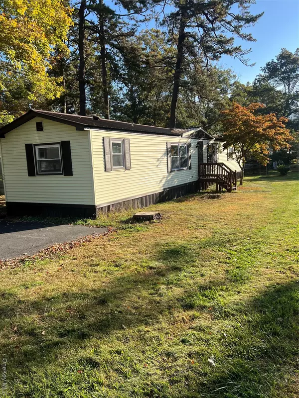 Wurtsboro, NY 12790,20 Laura Jean LN