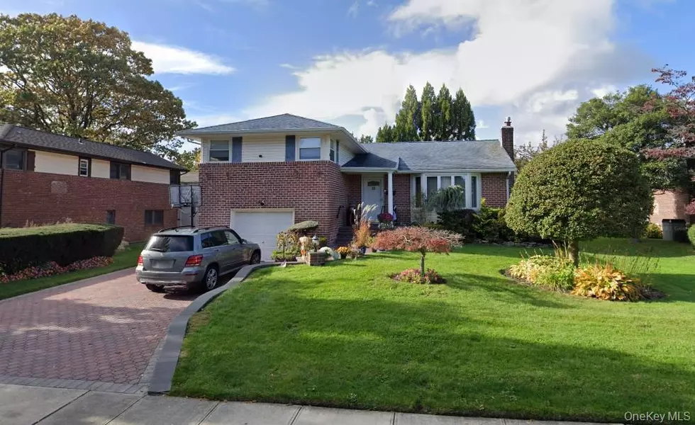 23 Glen RD, Jericho, NY 11590