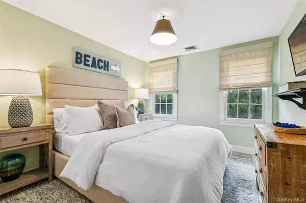 Bridgehampton, NY 11932,212 LUMBER LN