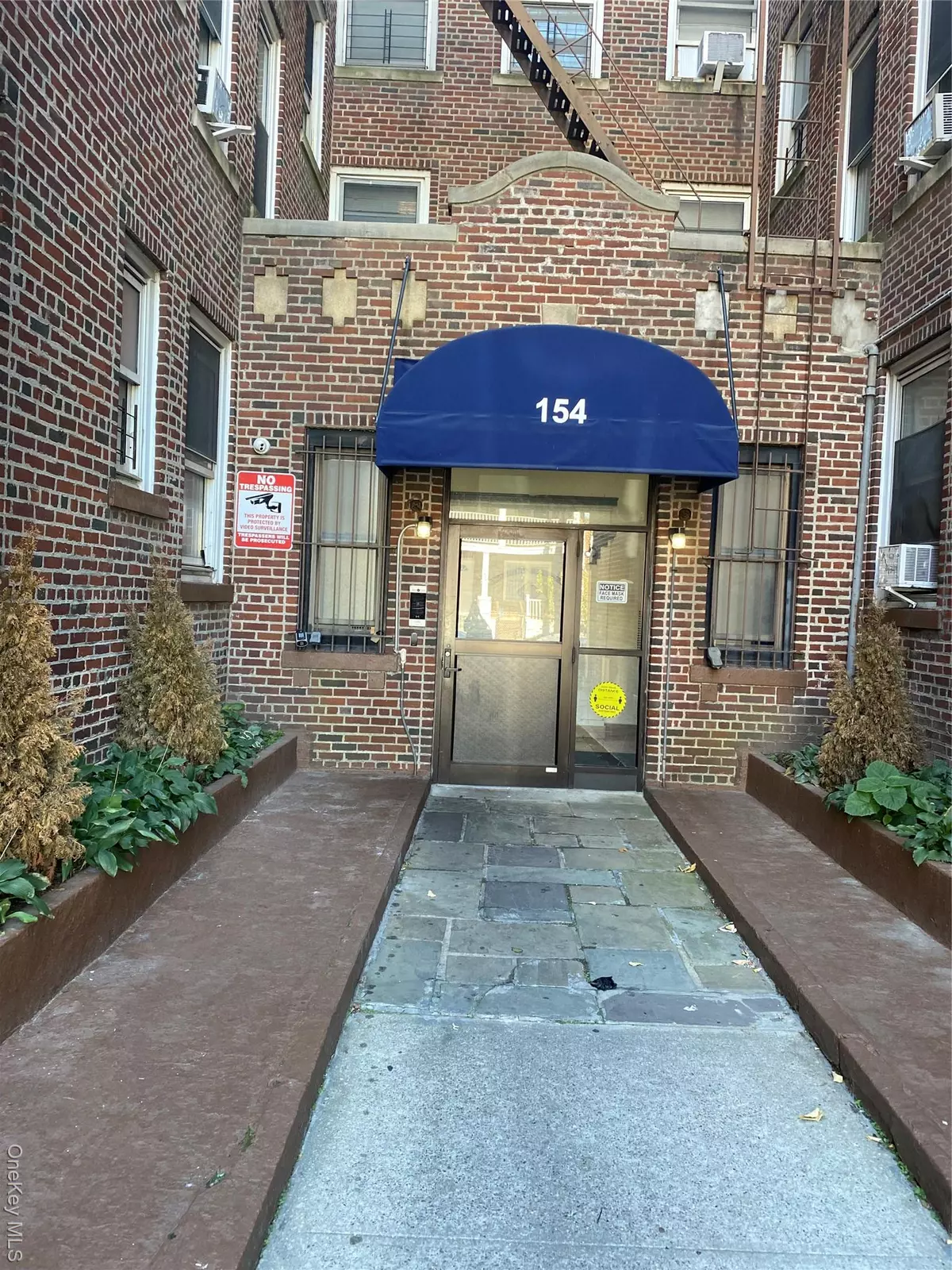 Yonkers, NY 10705,154 Radford Street #1F