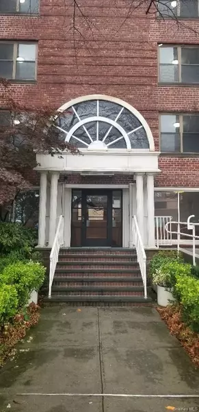 2140 Knapp ST #4C, Brooklyn, NY 11229