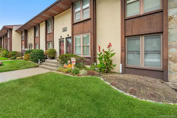 Selden, NY 11784,8 Eucalyptus CT #8