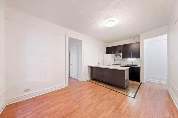 Bronx, NY 10457,1976 LaFontaine AVE #1D