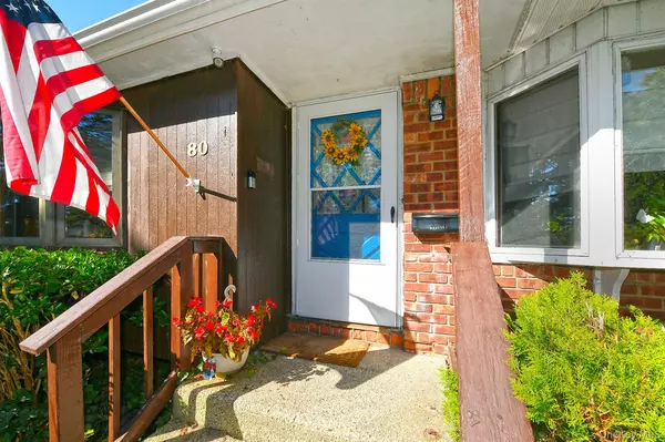 Commack, NY 11725,80 Marie CRES