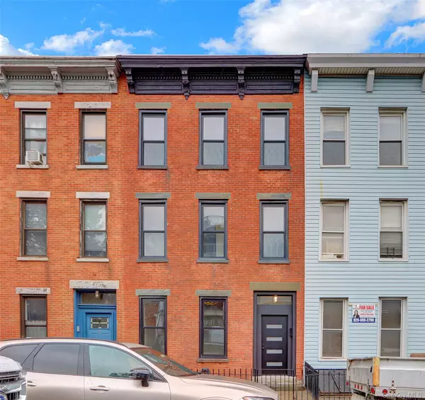 62 15th ST, Brooklyn, NY 11215