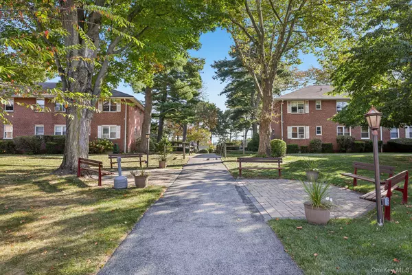 121 N Broadway #12A, White Plains, NY 10603