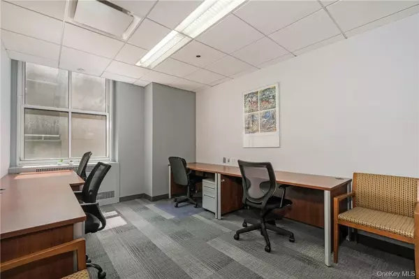 New York (manhattan), NY 10020,1270 Avenue of Americas