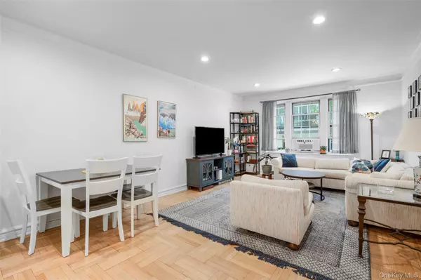 Larchmont, NY 10538,21 N Chatsworth AVE #4N