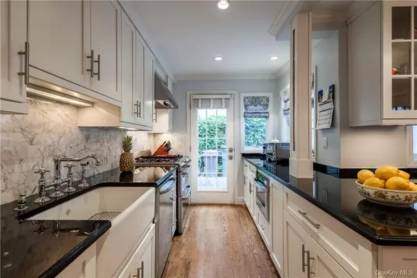 Bronxville, NY 10708,5 Bolton GDNS