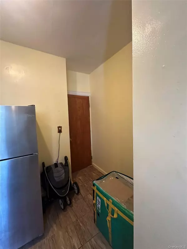 Bronx, NY 10466,4160 Digney AVE